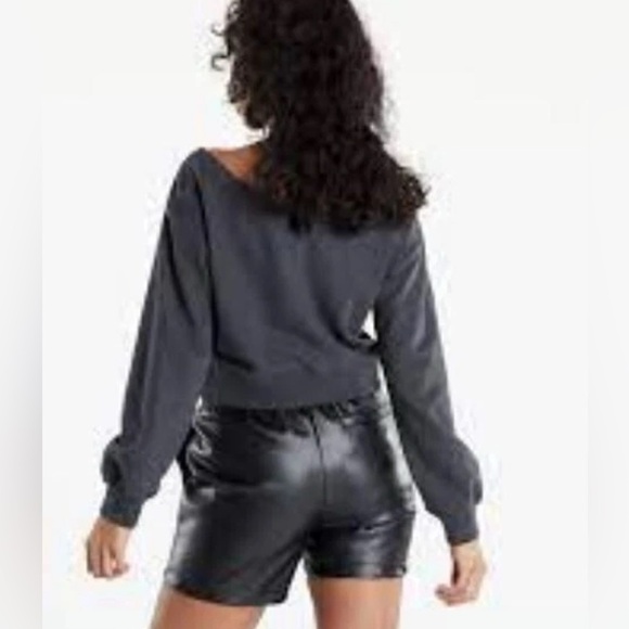 Adidas Slouchy Crew
Sweatshirt - Picture 2 of 6